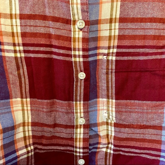 Old Navy The Classic Red Plaid Light Flannel Button Down Shirt, size Small - Picture 5 of 8